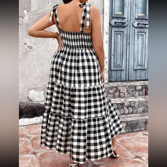 Boho Black White Plaid Gingham Ruffle Maxi Dress - Picture 7 of 9